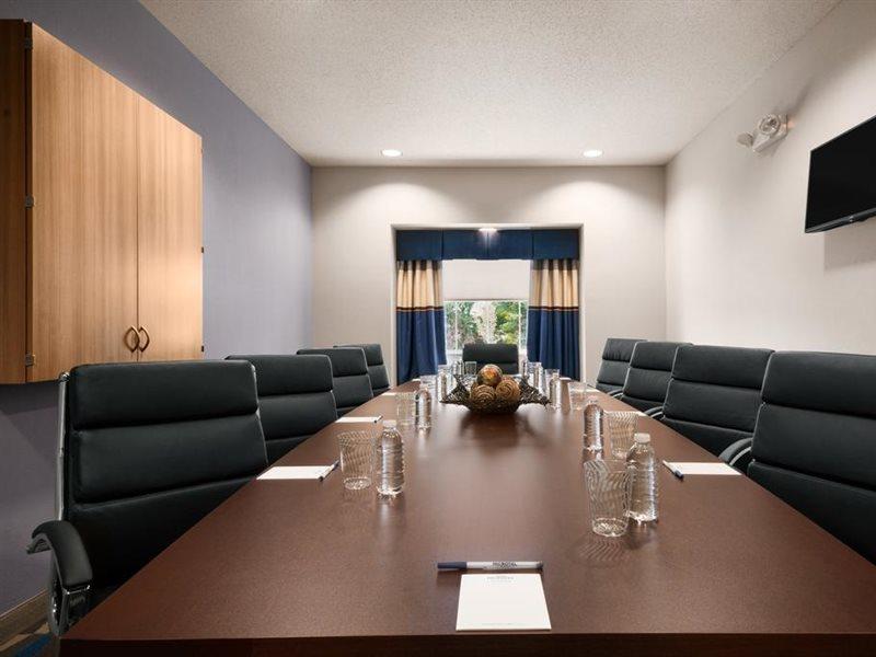 לינצ'בורג Microtel Inn & Suites By Wyndham מראה חיצוני תמונה