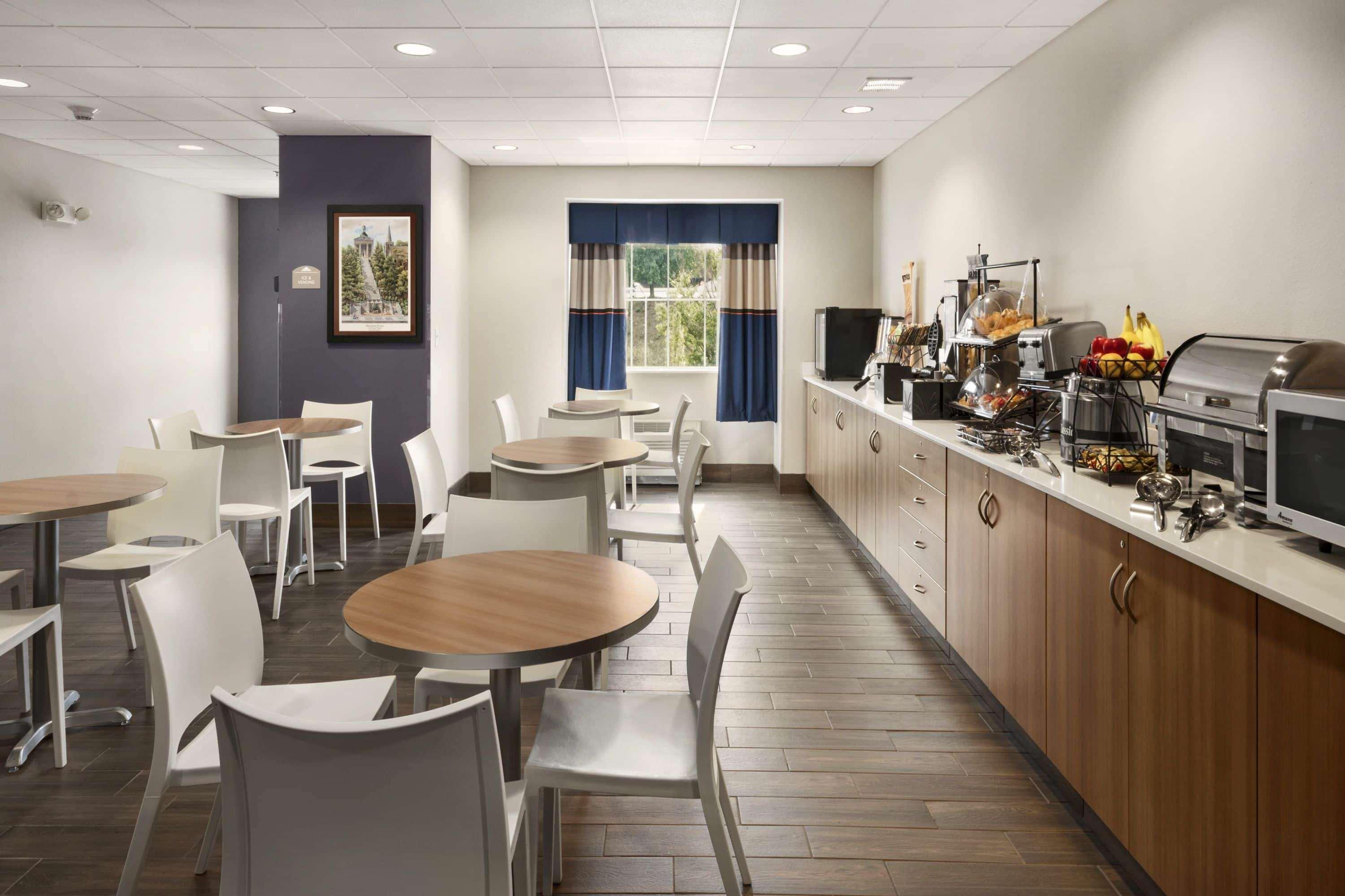 לינצ'בורג Microtel Inn & Suites By Wyndham מראה חיצוני תמונה